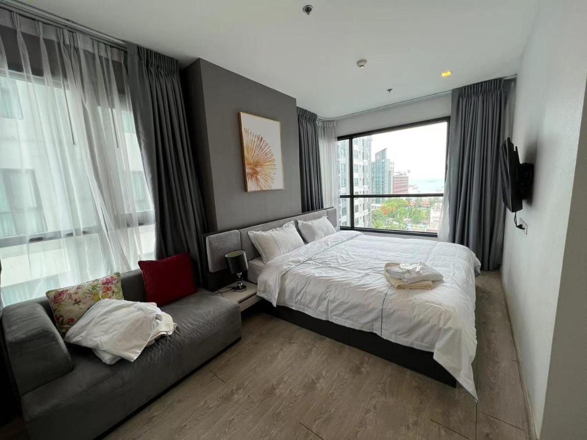 Llx Apartments At The Base Condo Pattaya Exterior foto